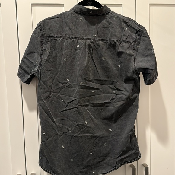 O'Neill grey short sleeve button down - Picture 2 of 3